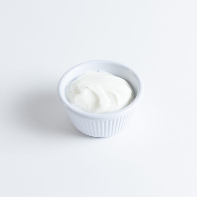 Crema / Sour Cream.